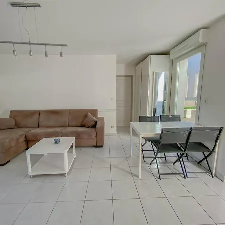 Superbe 47 M2, Tres Calme